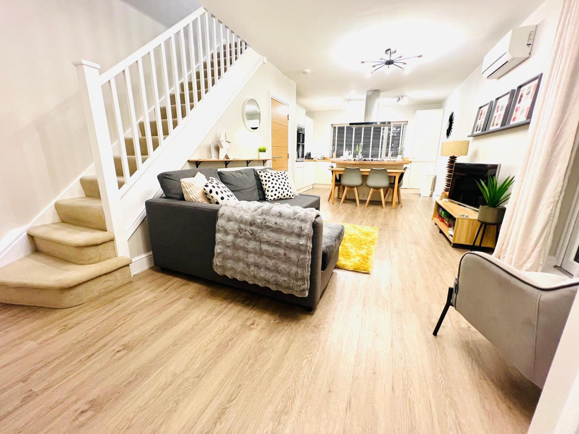 The Duplex Margate With Deck & Living Space Air Conditioning Extérieur photo