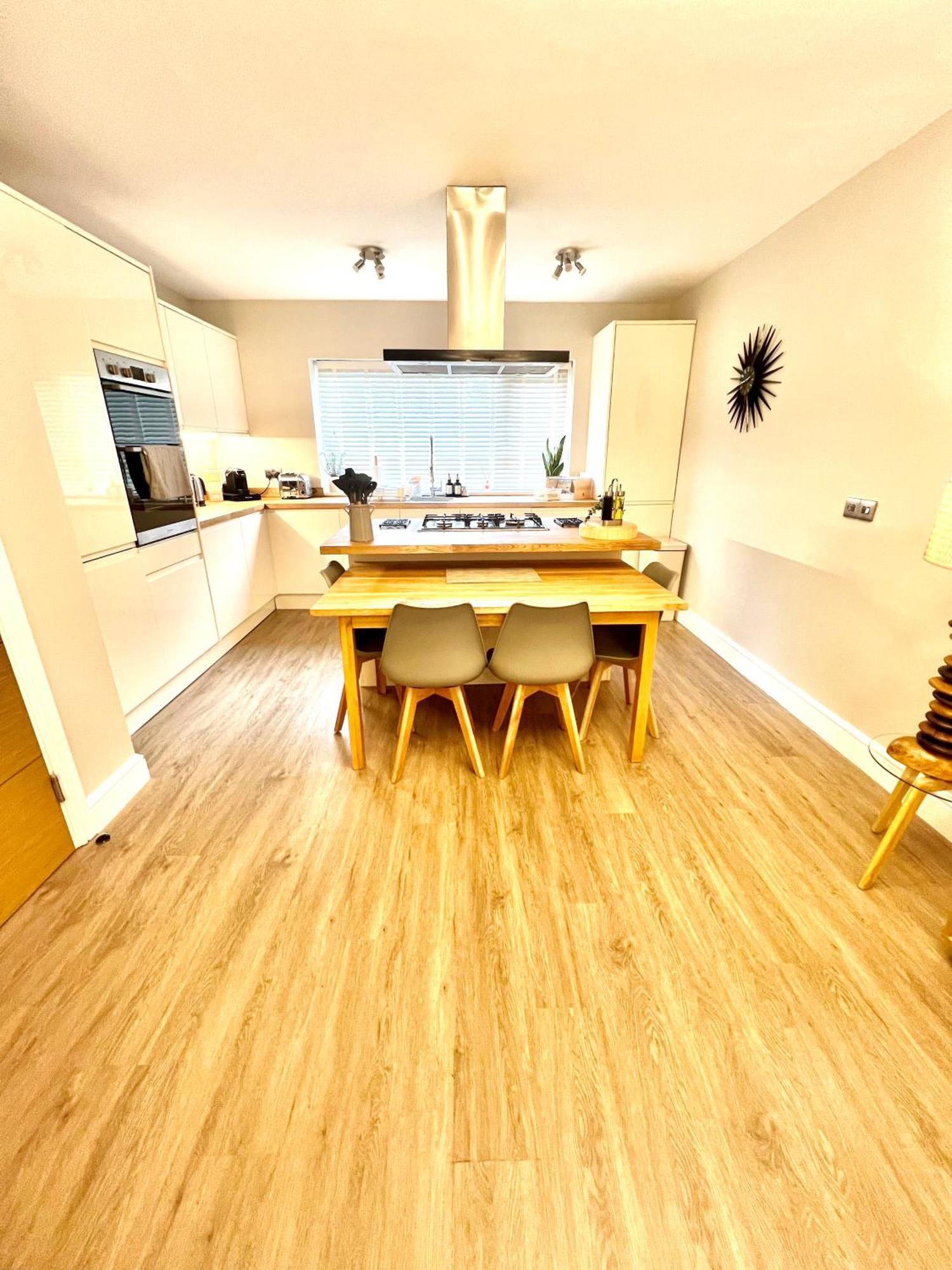 The Duplex Margate With Deck & Living Space Air Conditioning Extérieur photo