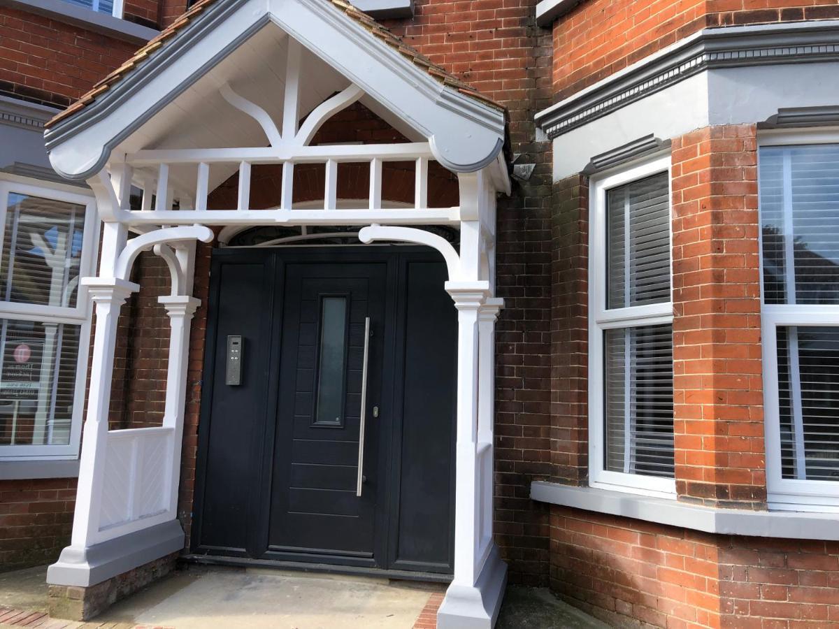 The Duplex Margate With Deck & Living Space Air Conditioning Extérieur photo